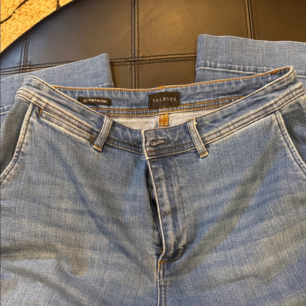 Talbots women’s  Relaxed Fit Light Blue Jeans